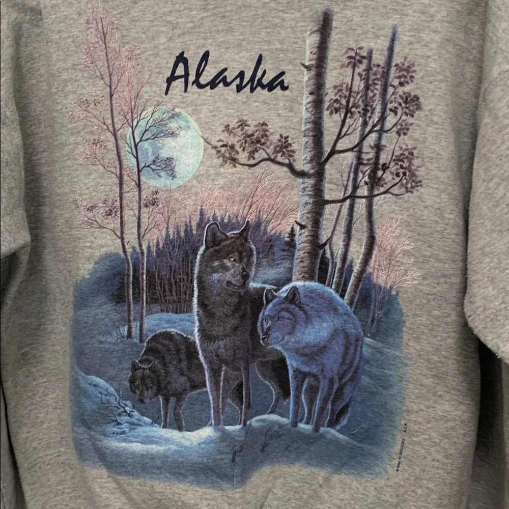 Vintage Hanes Alaska Wolves Graphic Gray Sweatshirt - Picture 2 of 7